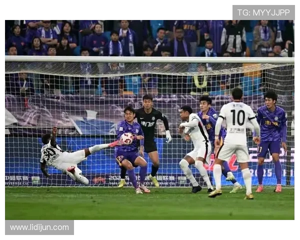 艾菲尔丁斩中超首球绝平海牛上演精彩逆转瞬间